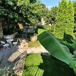 Secret Garden Of Daire *