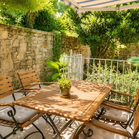 Secret Garden Of Apartma *