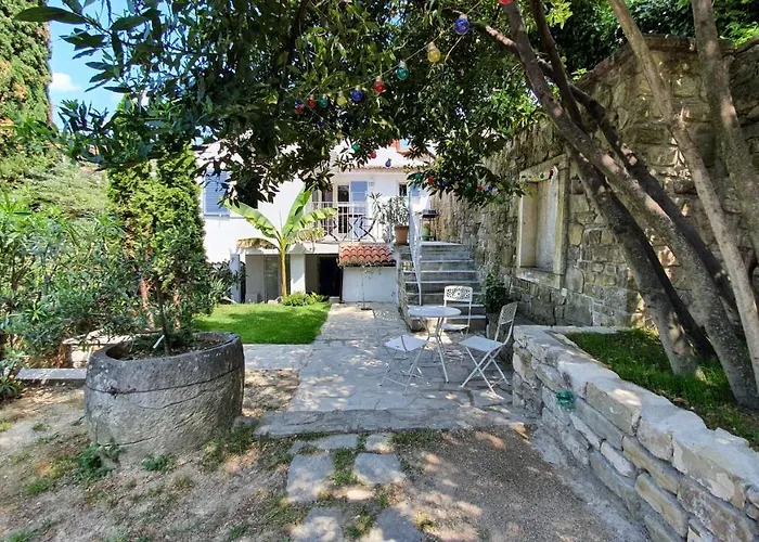 Secret Garden Of Apartment *