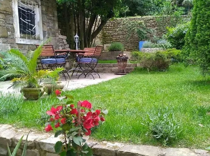 Secret Garden Of * Pirano