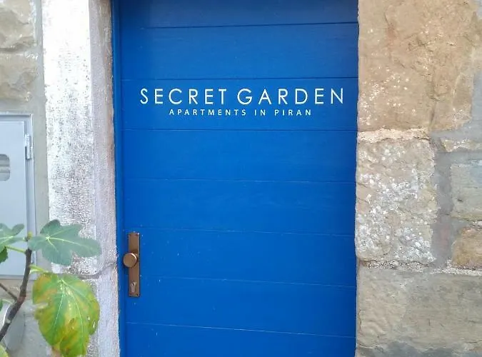 Secret Garden Of Apartamento Piran